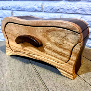 Ash & Walnut Bandsaw Box